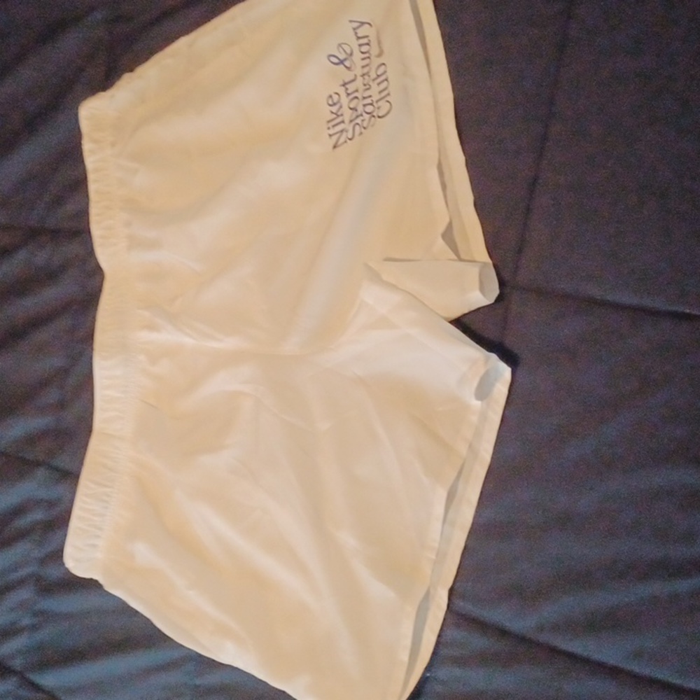 Mens standard fit 5" white shorts